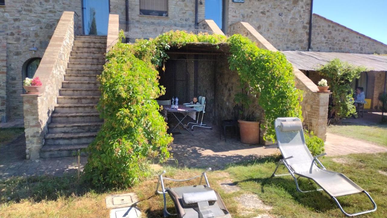 Casale Refoli Casole dʼElsa Exterior foto